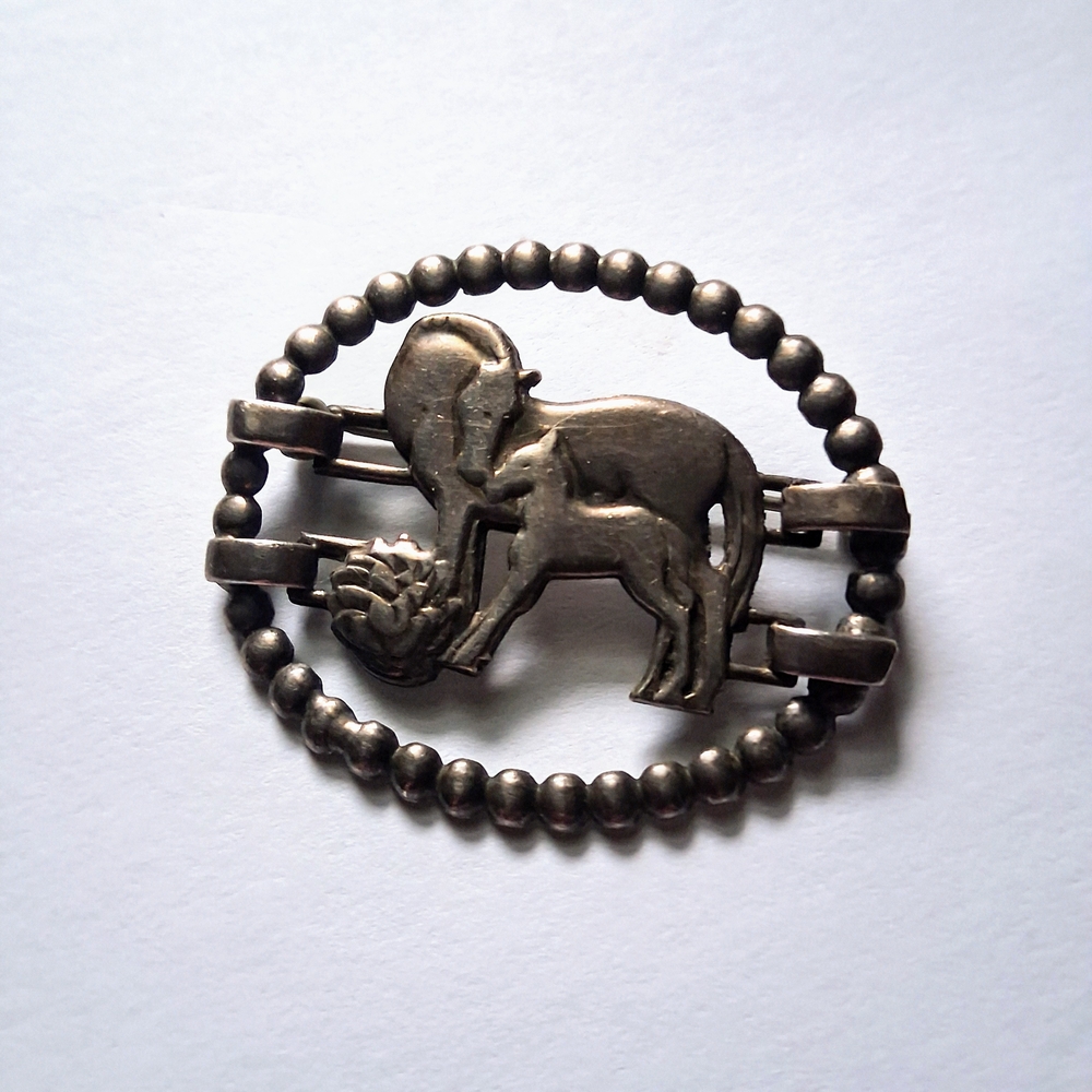 McClelland Barclay Sterling Silver Horse Brooch Mare Foal Vintage Brooch - Picture 3 of 4